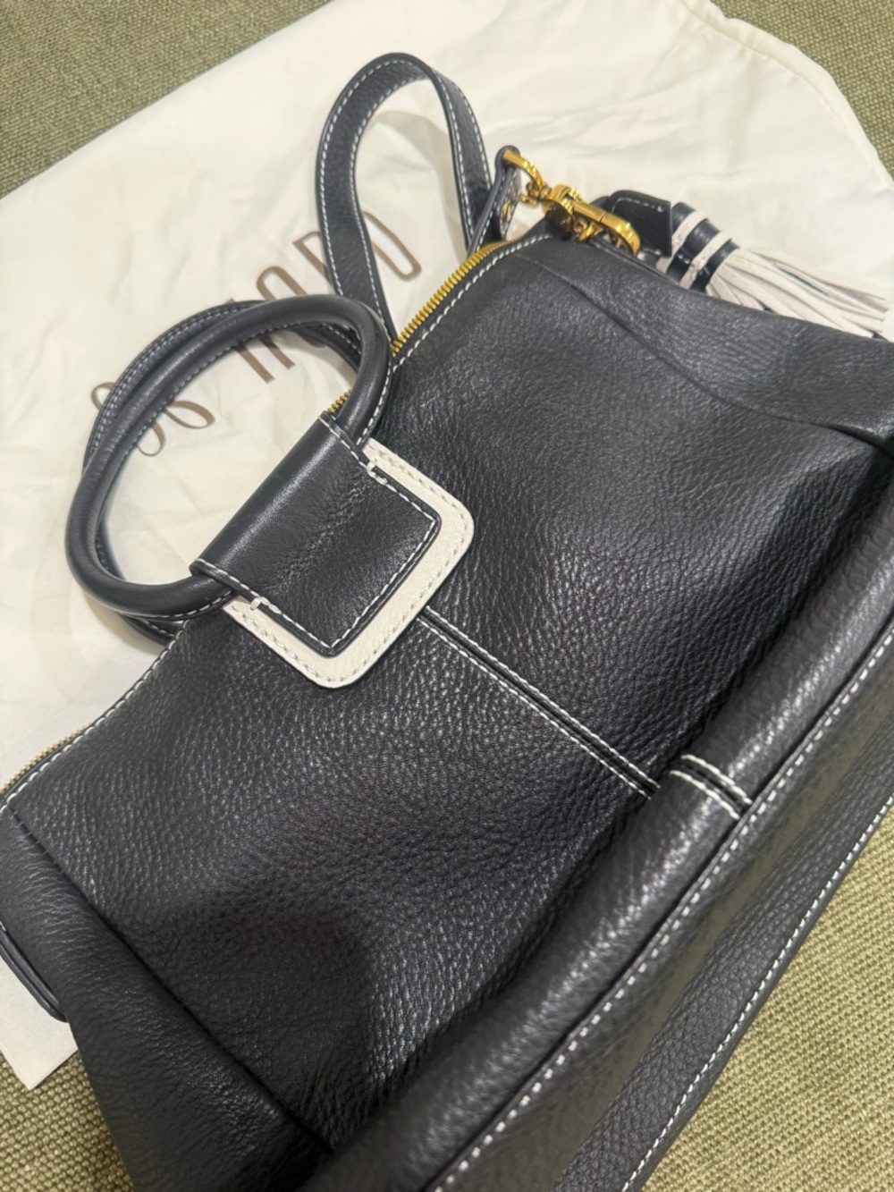HOBO Black Pebbled Leather Satchel with White Trim and Tassel - Picture 4 of 4